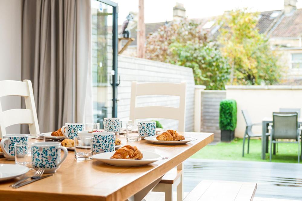 Solar Sanctuary- Skyline Balcony, City Centre, Three Floors, King Beds, Netflix And More! Bath Exteriér fotografie